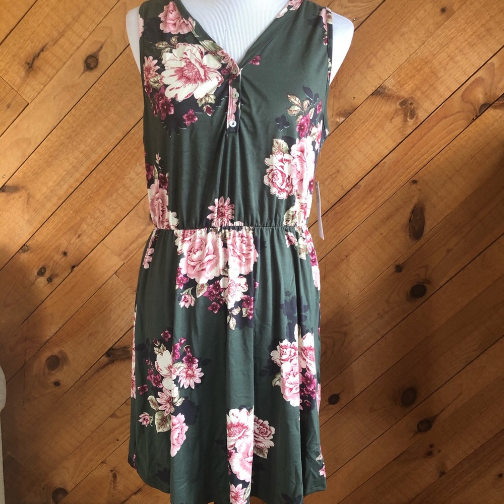 French Grey Dress from Stitch Fox Green floral XL
